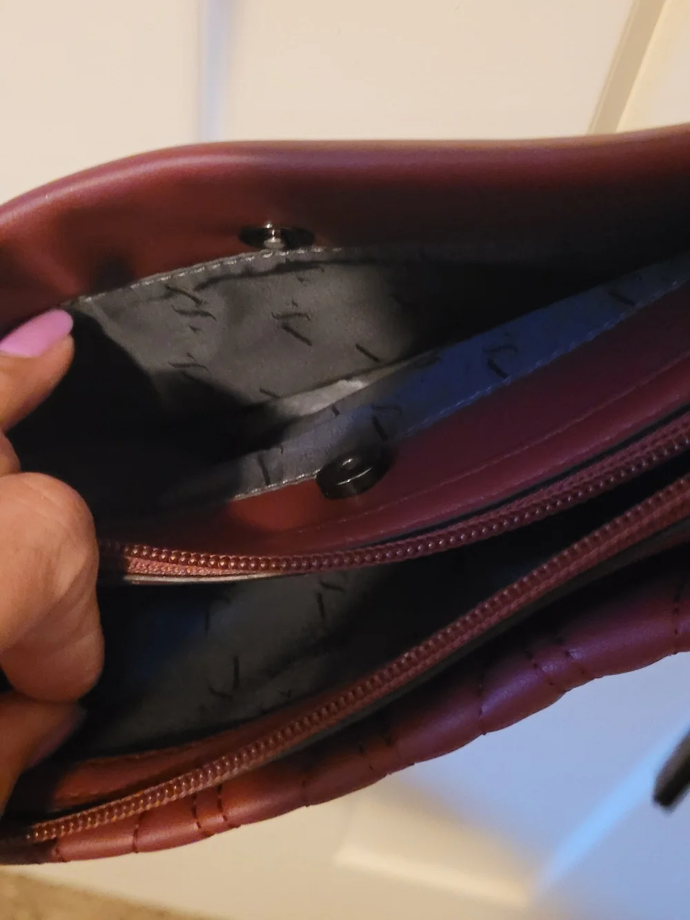 Simply Vera Vera Wang Quilted Crossbody in Burgundy